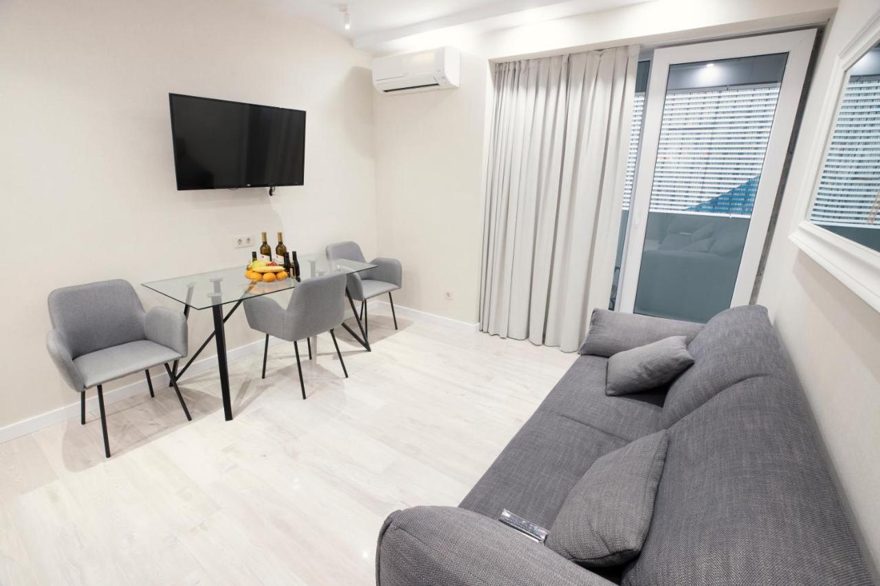 Gq Apartments On First Line Батуми Екстериор снимка